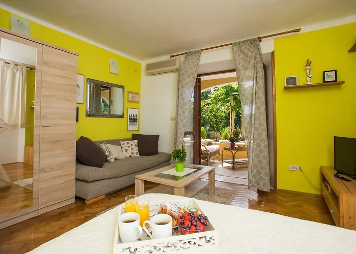 Madonna Guest House